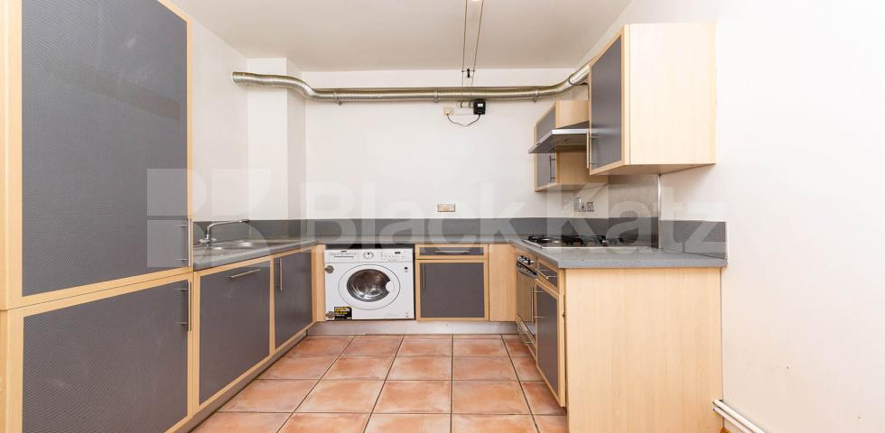 			2 Bedroom, 1 bath, 1 reception Apartment			 SPRINGFIELD HOUSE LOFTS-TYSSEN STREET, DALSTON/HAGGERSTON
